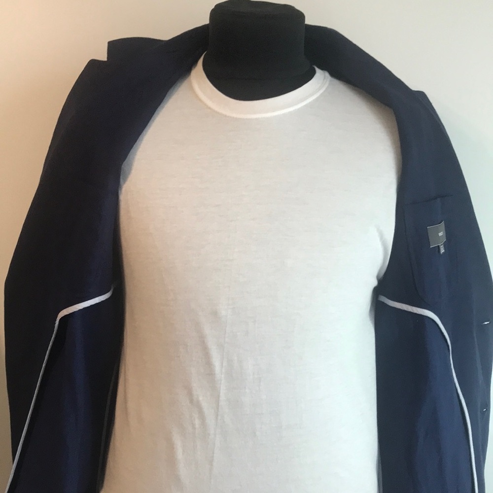 Vince Blue Sport Coat with Notched Lapel and Textured Fabric. MensXL - Picture 6 of 8